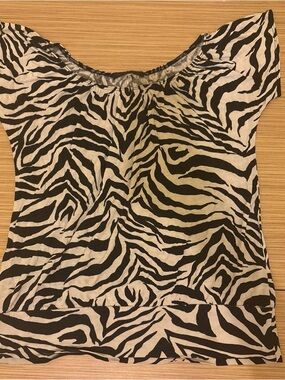 American City Wear Black and White Zebra-Print Short Sleeve Tee